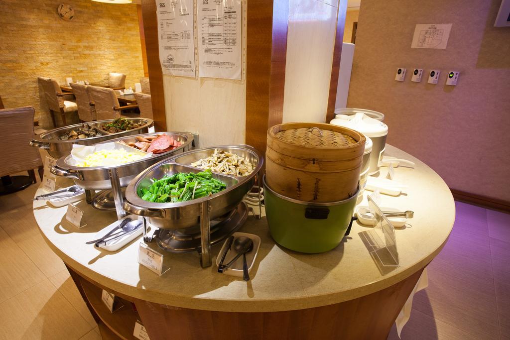 Rich Garden Hotel Тайпей Екстериор снимка