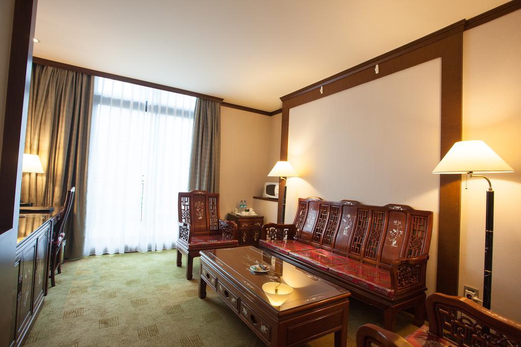 Rich Garden Hotel Тайпей Екстериор снимка