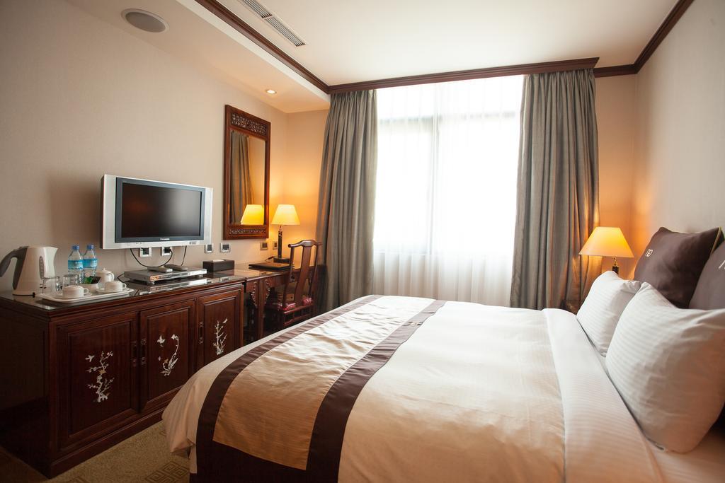 Rich Garden Hotel Тайпей Екстериор снимка
