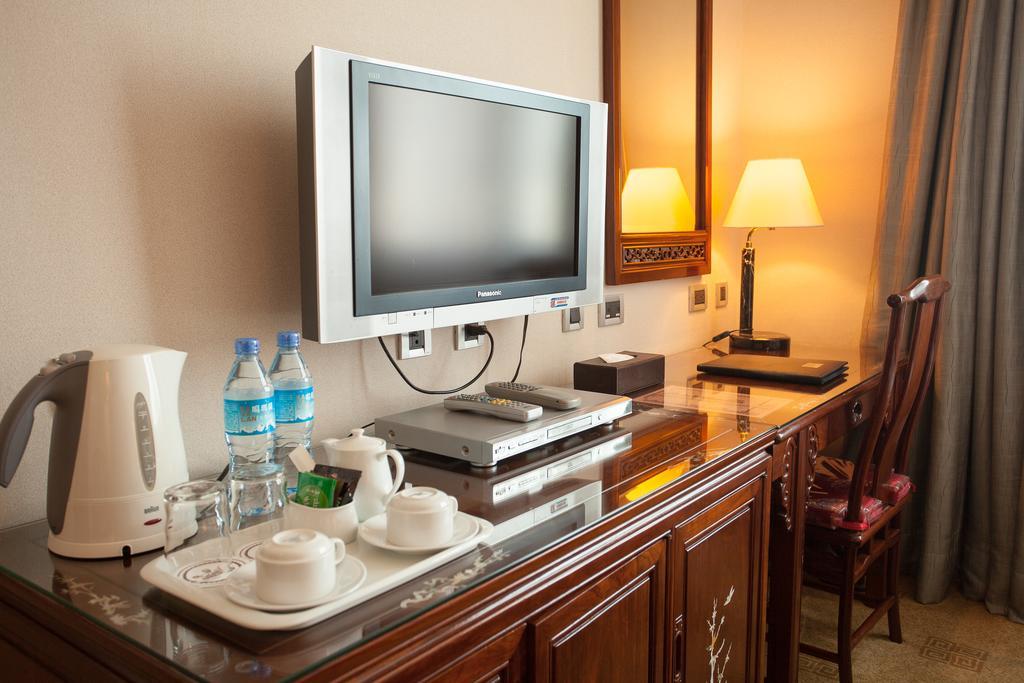 Rich Garden Hotel Тайпей Екстериор снимка