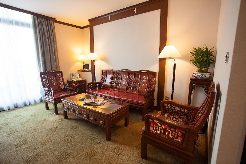 Rich Garden Hotel Тайпей Екстериор снимка