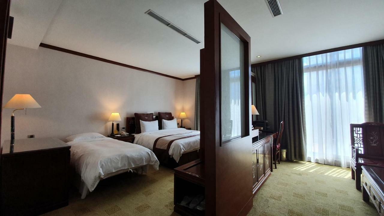 Rich Garden Hotel Тайпей Екстериор снимка