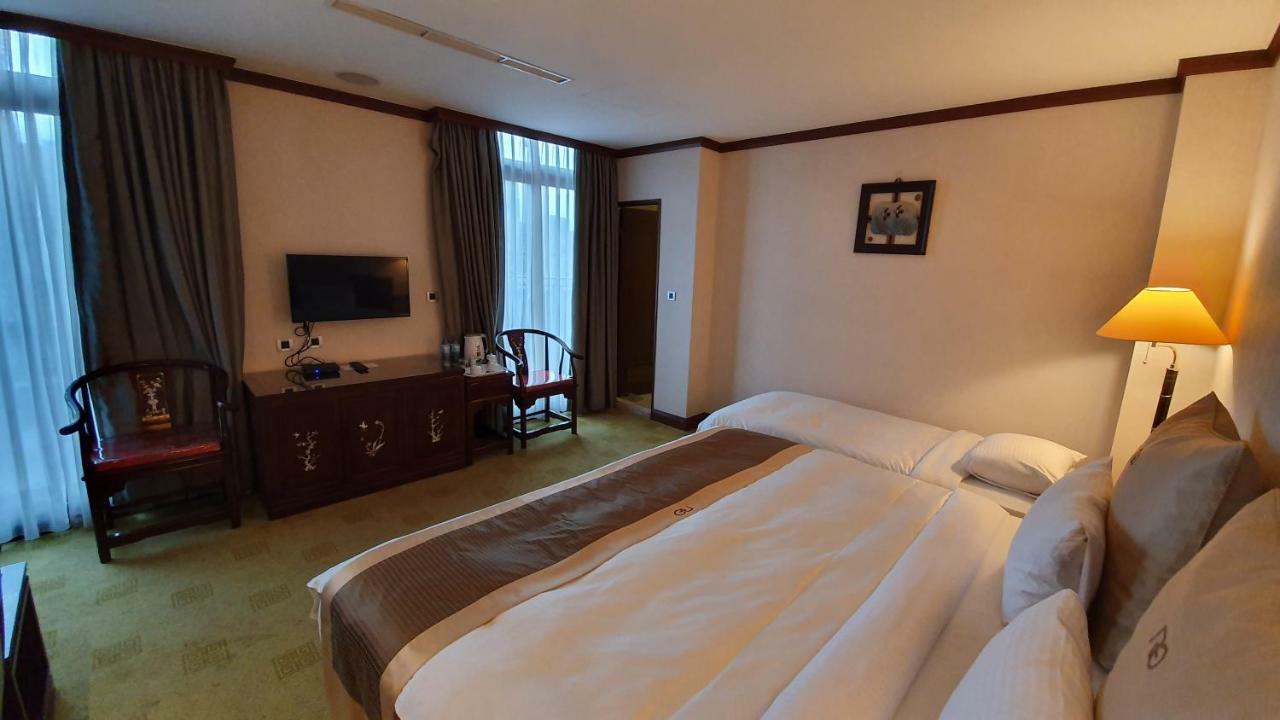 Rich Garden Hotel Тайпей Екстериор снимка